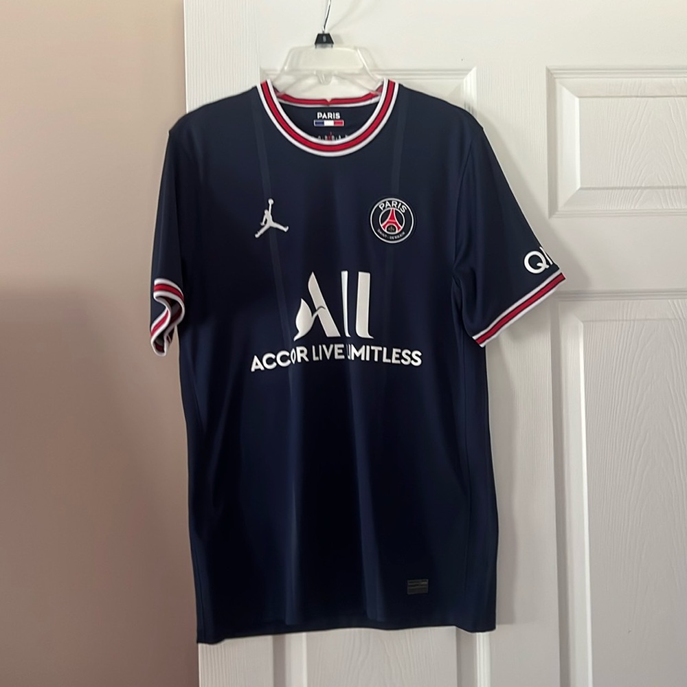 Spotless MBappe jersey.